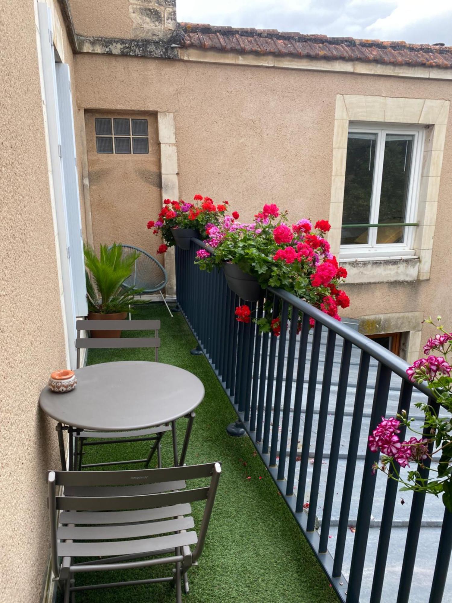 • Bel Appartement - Centre Historique De بواتييه المظهر الخارجي الصورة